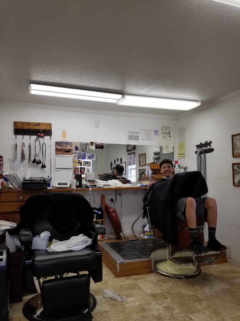 Connie's Cuts 76023