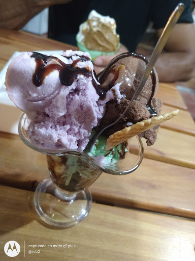 Bufón heladería cafetería - Restaurant en Unquillo