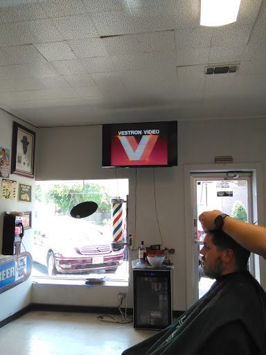 Barber Shop «Spring Valley Barbershop», reviews and photos, 1022 Campbell Rd, Houston, TX 77055, USA