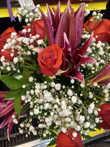 Grocery Store «H-E-B Grocery», reviews and photos, 209 N Texas Ave, Mercedes, TX 78570, USA