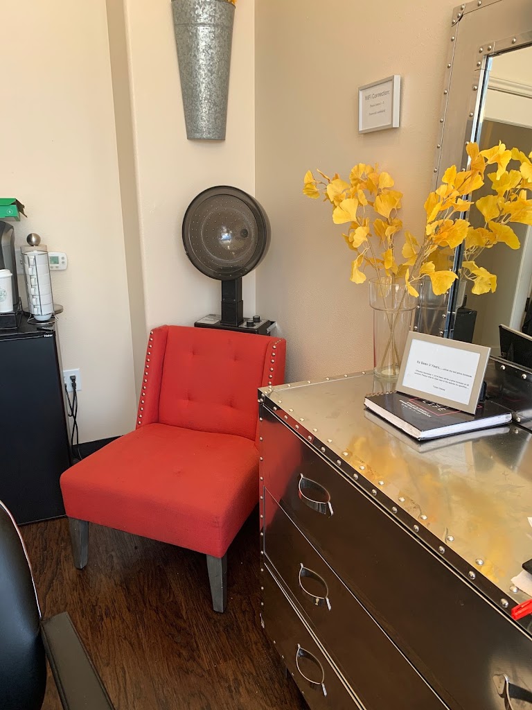 Mykal Grant Salon 80238