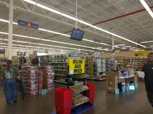 Hardware Store «Harbor Freight Tools», reviews and photos, 2295 Forest Ave, Staten Island, NY 10303, USA