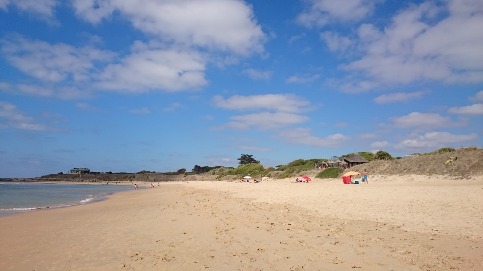 Fotografija Zahora plaža z svetel pesek površino