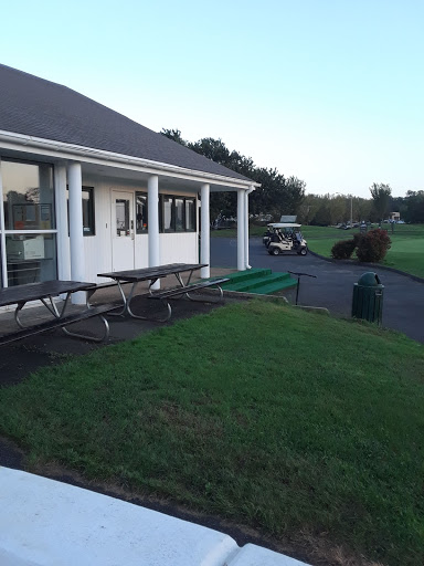 Golf Course «Herndon Centennial Golf Course», reviews and photos, 909 Ferndale Ave, Herndon, VA 20170, USA