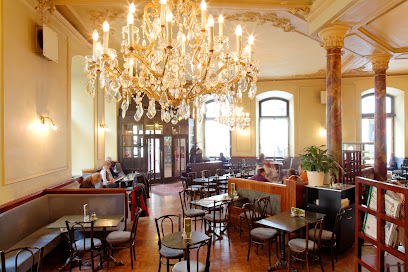 Café Central - Gilmstraße 5, 6020 Innsbruck, Austria