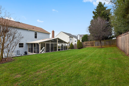 Real Estate Agency «Dina Azzam, Realtor / Architect, RE/MAX Select Properties», reviews and photos, 20 Pidgeon Hill Dr #201, Sterling, VA 20165, USA