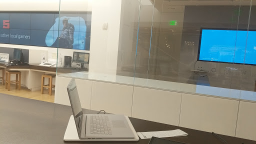 Computer Store «Microsoft Store - Westfield San Francisco Centre», reviews and photos, 845 Market St #257, San Francisco, CA 94103, USA