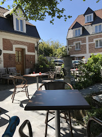 Atmosphère du Restaurant français Restaurant Cocquempot à Montreuil-sur-Mer - n°11
