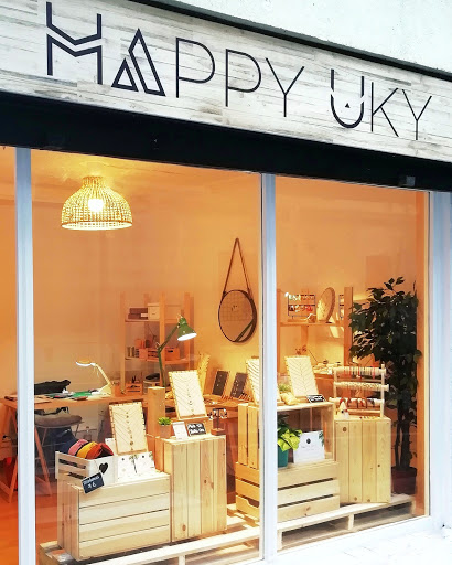 Happy Uky Showroom