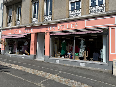 Le repére des filles Curve à Coutances