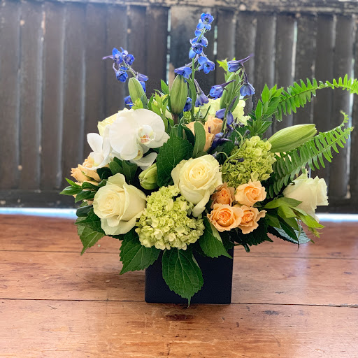 Florist «Finally Flowers», reviews and photos, 770 Stevens St, Lowell, MA 01851, USA