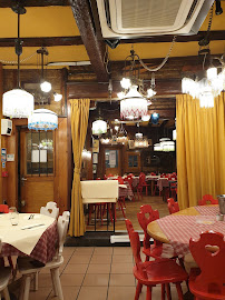 Atmosphère du Restaurant de spécialités alsaciennes RESTAURANT LA CHOUCROUTERIE à Strasbourg - n°13