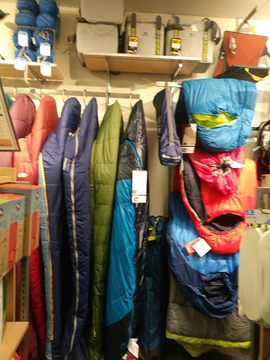 Outdoor Sports Store «Eastern Mountain Sports», reviews and photos, 1513 Iyannough Rd, Hyannis, MA 02601, USA