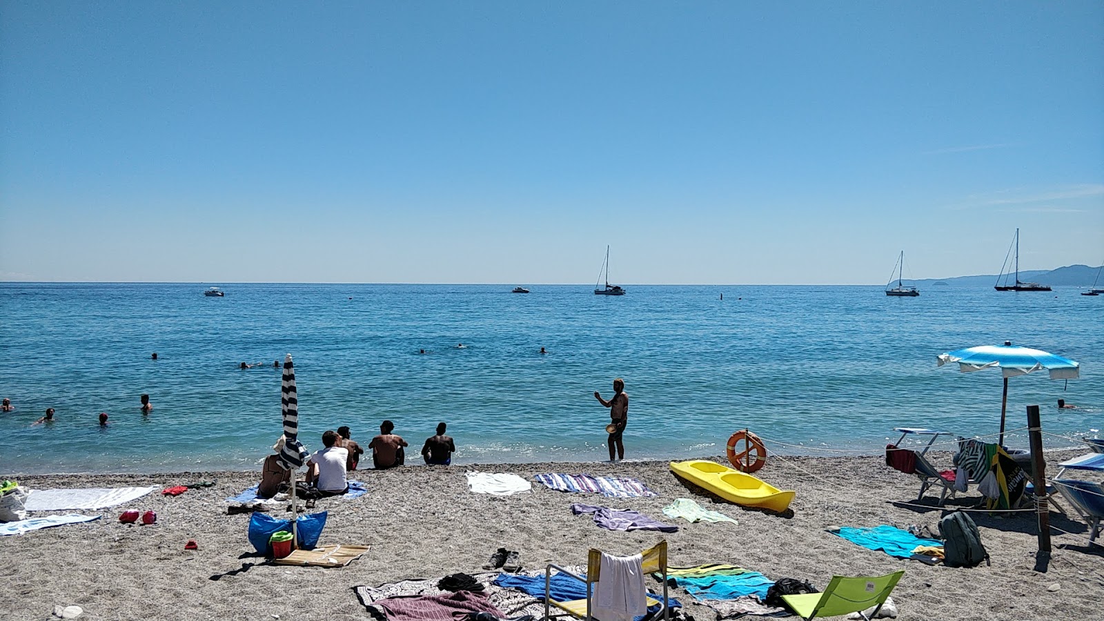 Foto di Spiaggia di Varigotti e il suo bellissimo paesaggio