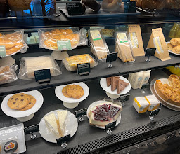 Starbucks (Ploenchit) photo