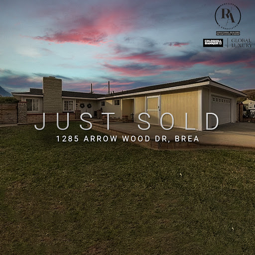 Radcliffe & Associates Real Estate Team image