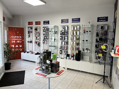 Help Phone Repair 35 (hpr35) 2 Rue du Maréchal Leclerc, 35220 Châteaubourg, France