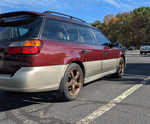 Tire Shop «Modern Tire & Auto Service», reviews and photos, 867 Cromwell Ave, Rocky Hill, CT 06067, USA