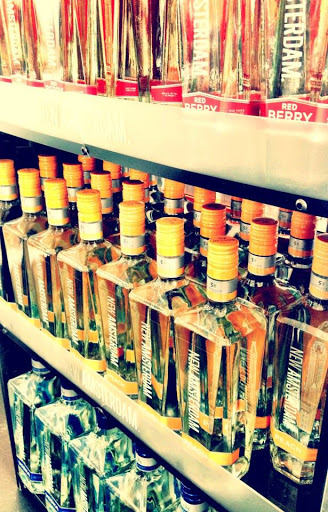 Liquor Store «23 LIQUOR STORE», reviews and photos, 3163 Hallandale Beach Blvd, Hallandale Beach, FL 33009, USA