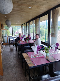 Atmosphère du Restaurant L'Auberge des Bois Noirs à Lavoine - n°2
