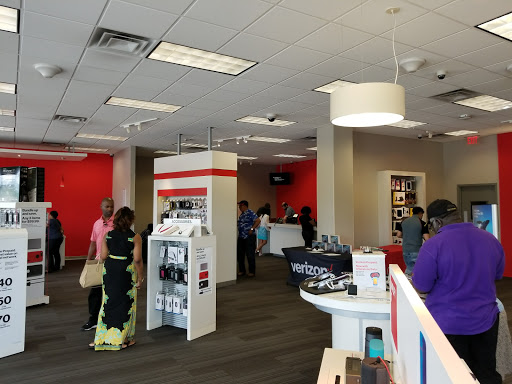 Cell Phone Store «Verizon», reviews and photos, 8919 Woodyard Rd b, Clinton, MD 20735, USA