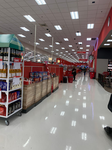 Department Store «Target», reviews and photos, 6100 Broadmoor St, Mission, KS 66202, USA
