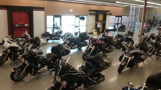 Harley-Davidson Dealer «Vehicle City Harley-Davidson», reviews and photos, 2400 Austins Pkwy, Flint, MI 48507, USA