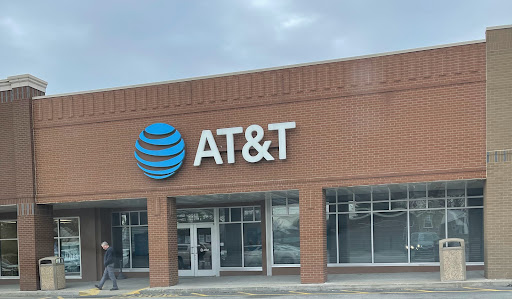 Cell Phone Store «AT&T», reviews and photos, 3014 Bardstown Rd, Louisville, KY 40205, USA