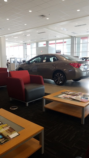 Toyota Dealer «Royal Moore Toyota», reviews and photos, 1415 SE River Rd, Hillsboro, OR 97123, USA