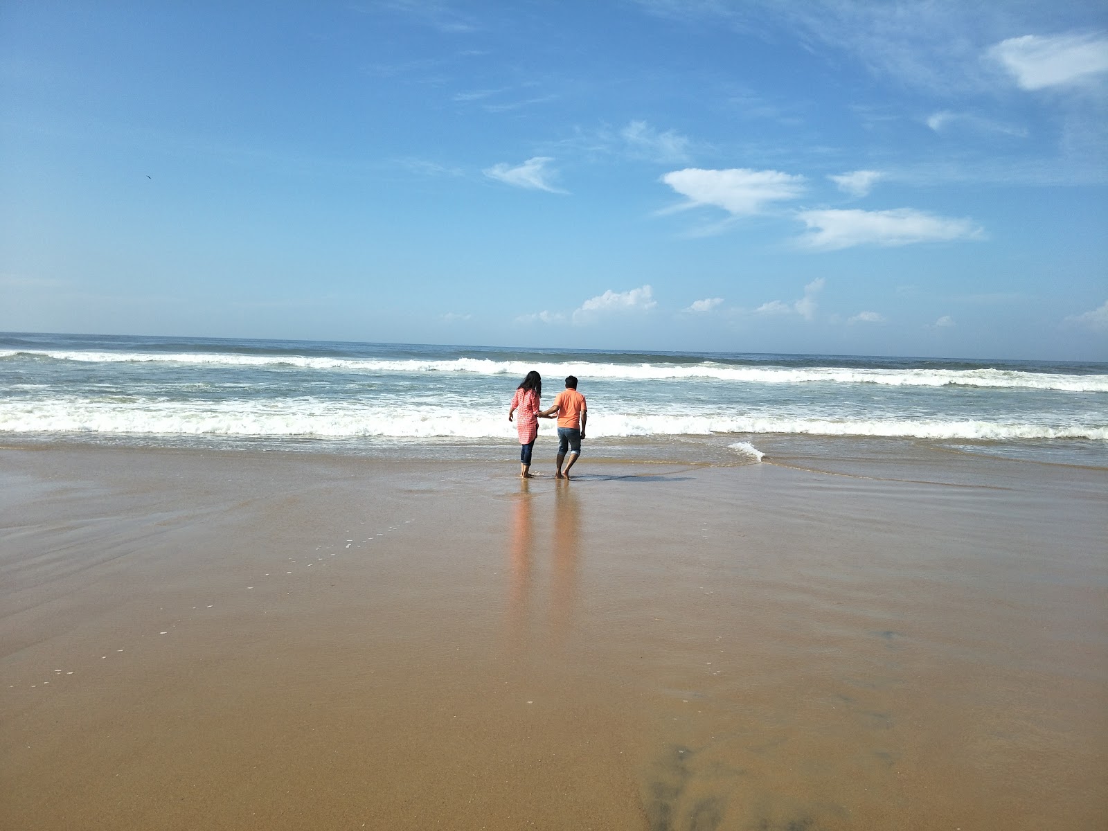 Fotografie cu Adimalathura Beach cu nivelul de curățenie înalt