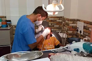 Comfort Dental Clinic - Best Dental Clinic | Top 10 Dentist | Braces & RCT Treatment | Painless Tooth Extraction in Siliguri image