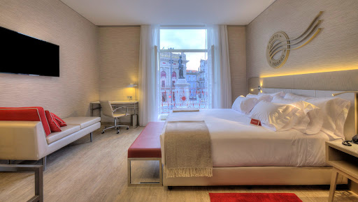 Hotels hours Oporto