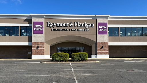 Raymour & Flanigan Furniture and Mattress Store, 3147 Middle Country Rd, Lake Grove, NY 11755, USA, 