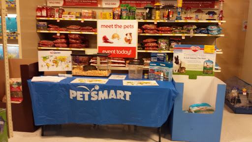 Pet Supply Store «PetSmart», reviews and photos, 7355 Market Pl Dr, Aurora, OH 44202, USA