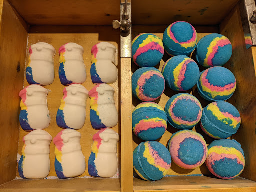 Cosmetics Store «Lush Cosmetics», reviews and photos, 3915 W 50th St, Edina, MN 55424, USA