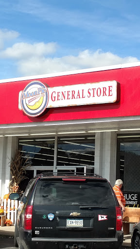 General Store «Moon Pie General Store and Original Book Warehouse», reviews and photos, 3127 Parkway, Pigeon Forge, TN 37863, USA