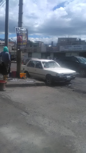Mecánica Automotriz Meneses - Quito