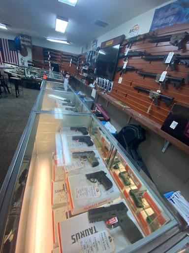 Pawn Shop «West Coast Pawn & Gun of Lakeland Florida», reviews and photos, 5619 US-98, Lakeland, FL 33809, USA