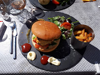 Hamburger du Restaurant français Les Terrasses à Martigues - n°6