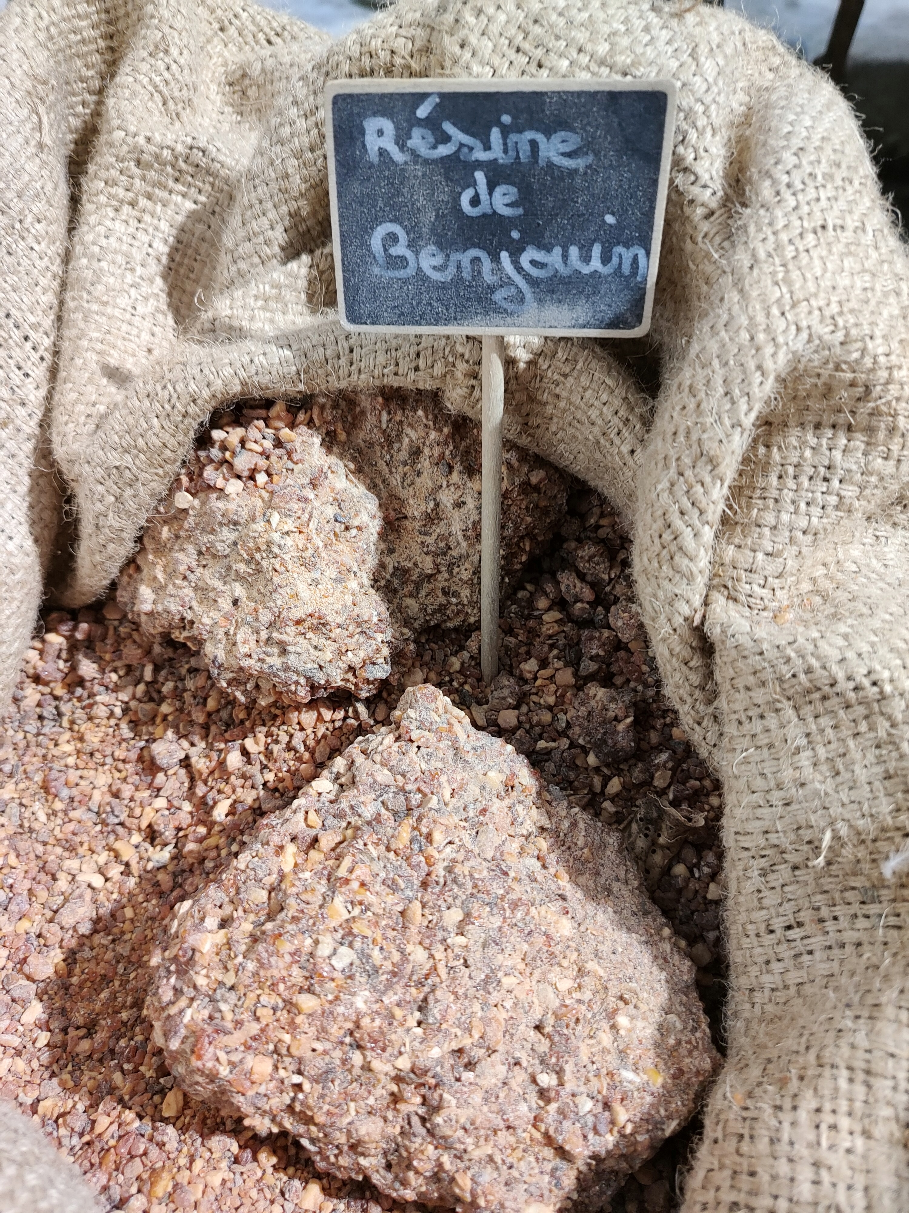 Photo n° 22 de l'avis de STONE. fait le 03/11/2023 à 04:38