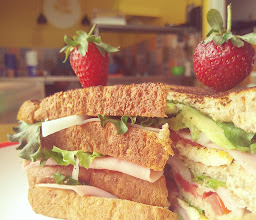 yellou // come rico, sin culpas photo