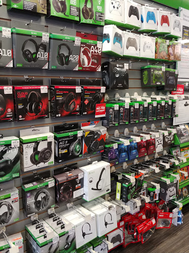 Video Game Store «GameStop», reviews and photos, 1633 Miller Park Way, West Milwaukee, WI 53214, USA