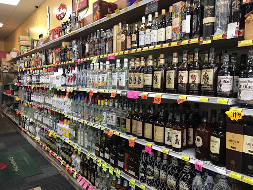 Liquor Store «Colonial Liquor & Wine», reviews and photos, 12100 E Colonial Dr, Orlando, FL 32826, USA