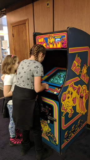 Movie Theater «Valley Cinema Pub», reviews and photos, 9360 SW Beaverton Hillsdale Hwy, Beaverton, OR 97005, USA