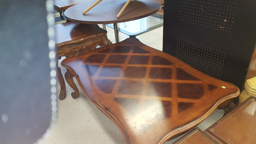 Thrift Store «Goodwill Columbus», reviews and photos, 2550 N High St, Columbus, OH 43202, USA