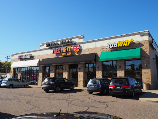 Shopping Mall «Signal Hills Shopping Center», reviews and photos, 1225 S Robert St, West St Paul, MN 55118, USA