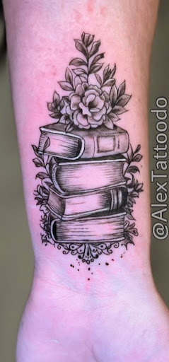 Explore unique tattoo ideas for women, creative tattoo ideas in Lexington, available at Pain is Beautiful