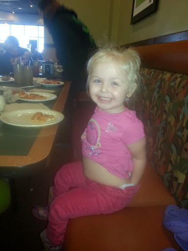 Italian Restaurant «Round Table Pizza - South Tacoma», reviews and photos, 7921 S Hosmer St, Tacoma, WA 98408, USA