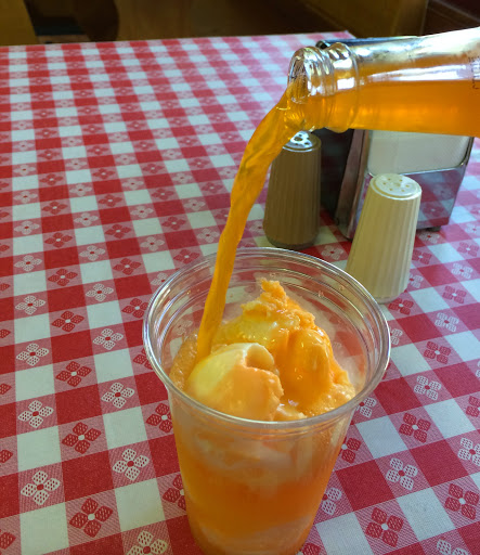 Deli «Berkshire Country Store», reviews and photos, 6 Station Pl, Norfolk, CT 06058, USA