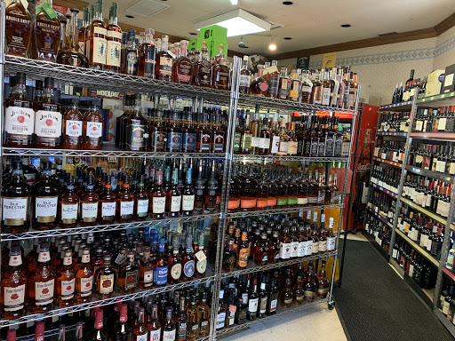 Liquor Store «Vault Liquor & Smokes», reviews and photos, 1270 Bardstown Rd, Louisville, KY 40204, USA